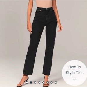 Abercrombie 90s Ultra High Rise Straight
Jeans Size 29